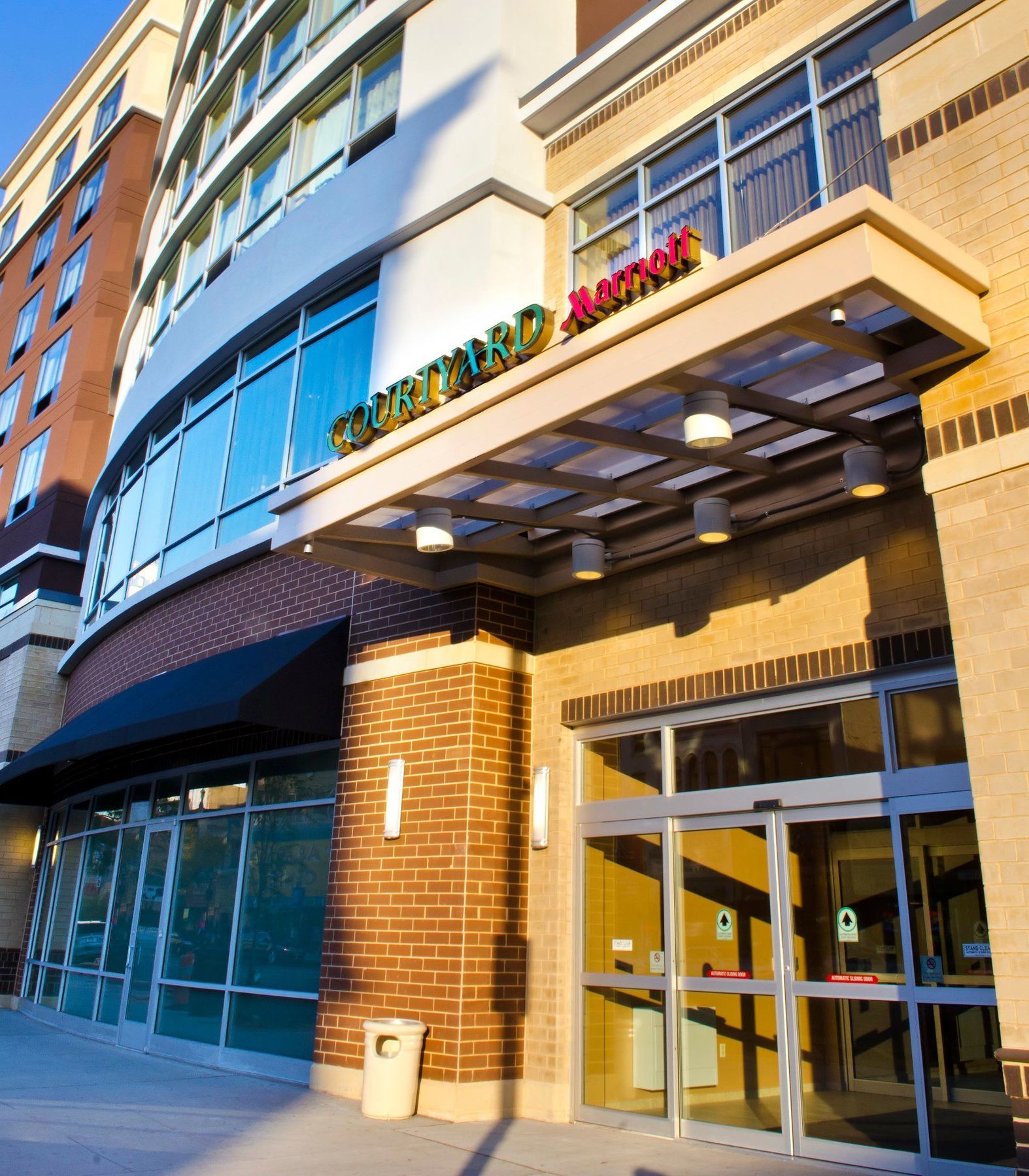 Courtyard By Marriott Newark Downtown Hotel Exterior foto